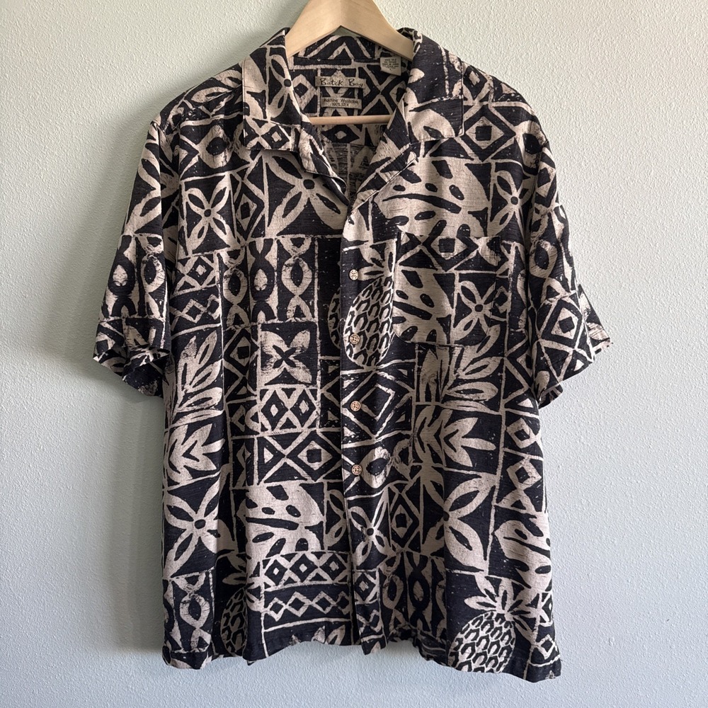 Batik Bay Shirt Men Large Tile Pineapple Floral 100% Silk Hawaiian Tropical‎